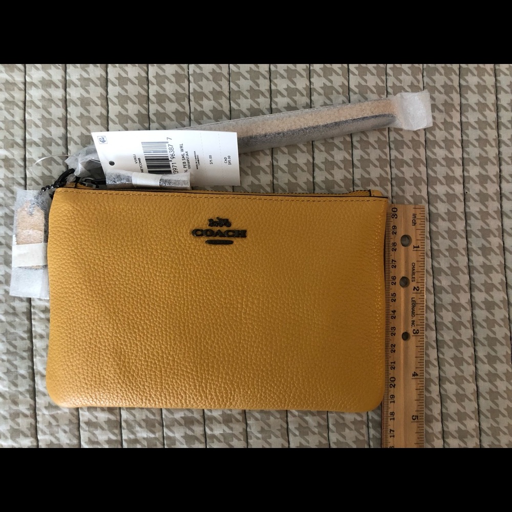 Coach wristlet, Large NWT honeycomb yellow w/pewter hardware - Picture 5 of 13